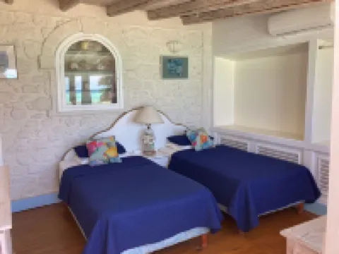 'Villa Jarrow',Beach Front, Beautiful Victorian Restored Property Hotels in Saint Lawrence