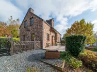 Holiday Home with Hot Tub in Vielsalm Hotels in Vielsalm