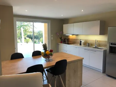 Gîte de L'olivier Drôme Provençale à Proximité du Château de Grignan Отели в г. Гриньян