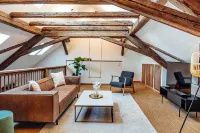 Großes Design Apartmentinnenstadtgruppe&familie