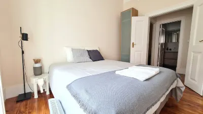 Luxury apartment with private Pool & Garden Hôtels à proximité de : Village Underground Lisboa