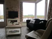 House, with great views over water and farmland, 10 min to Amsterdam