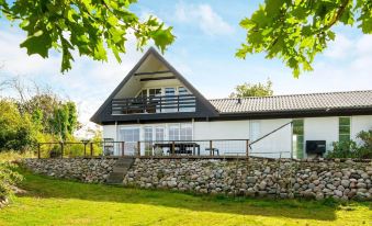 10 Person Holiday Home in Allingabro-by Traum