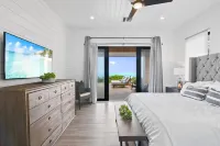Oceanfront 5BR Luxury Villa with Heated Infinity Pool Hammocks and Ocean Bar Hotels near Great Exuma Island