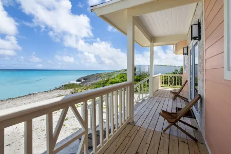 Serene and Tranquil ocean view cottage w/hot tub and vehicle