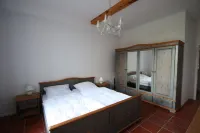 Romantic apartment for 15 Pers.im Landhaus Elbwiesen, 180sqm Amt Neuhaus 호텔