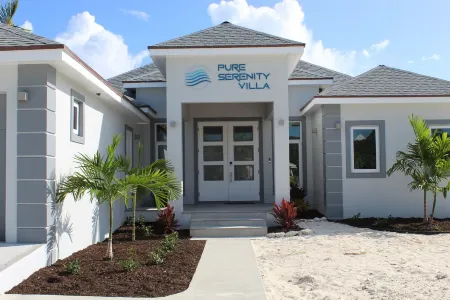 Experience Pure Serenity on a Private Ocean Front Villa w/ Heated Pool & Gazebo