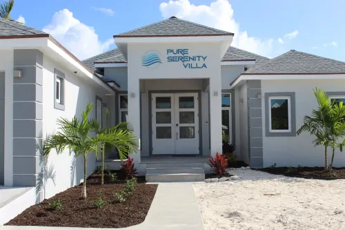 Experience Pure Serenity on a Private Ocean Front Villa w/ Heated Pool & Gazebo Hotels in Moss Town