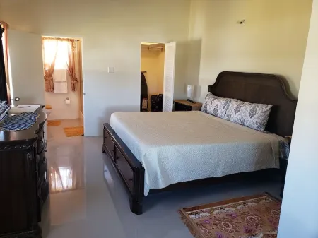 STATE OF ELGANCE is a three bedrooms three bathrooms villa with a oceanic view.