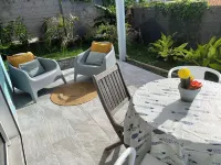 Charming apartment in Le Moule, 5-minute walk from cove and coastline