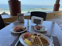 Oceanfront Condo On The Beach With Panoramic Views