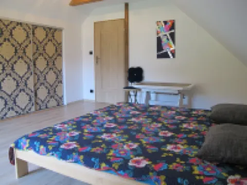 Close to the water, sauna, fireplace, fenced property, for dogs and families 波利採縣酒店