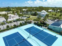 A beautiful 3BR/3 Bath, two-story condominium in Providenciales - 500m to Beach