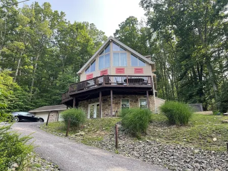 Bearly Believable By The Lake & WISP hot-tub/pets