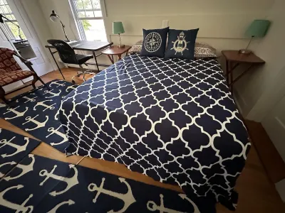 Captain's Quarters  Guest Room w/Private Bath & Entrance. Best Value in Town!