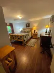 Cabin at Woods Creek Lake in East Bernstadt, Ky Beautiful Wooded Views Các khách sạn gần Daniel Boone National Forest