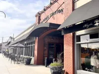 Historic Downtown Easley Home โรงแรมในอีสลีย์