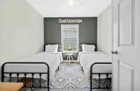 Rossville GA 10m > Chatt - King Bed - Pet Friendly Hotels in Rossville