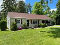 2BR house in a quiet neighborhood