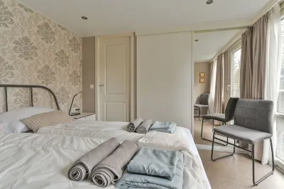 Spacious luxury 4 person Chalet in the middle of the Veluwe