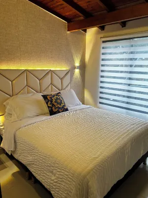 Select Medellin 304-Cozy 1-Bedroom Apartment with AC and WiFi-Near El Poblado Hotels in Guayabal