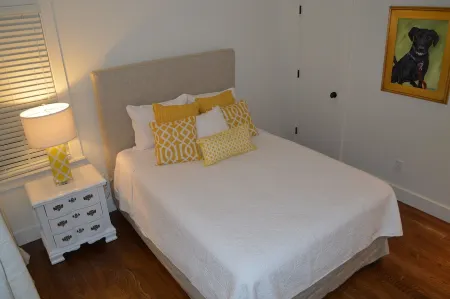 Exclusive Smith Lake Slice of Heaven  in the Gated Point William Development.