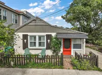 Location! Location! Location! in the Middle of Downtown Mt Dora!