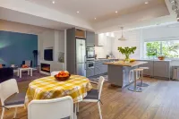 Delair park, free parking , long-term, pets ok Hotel a Abbotsford