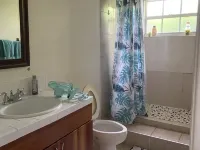Only steps to the beach Hotels in Cayman Brac