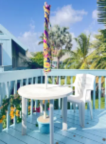 Sealofts #18: Cozy 2-bed loft-style condo on the water with WiFi, pool and AC 聖基茨酒店