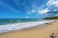 Beachfront Luxury Villa: 3BR, 3.5BA,Gazebo,Pool, Secluded Beach, Gated Community - de playa
