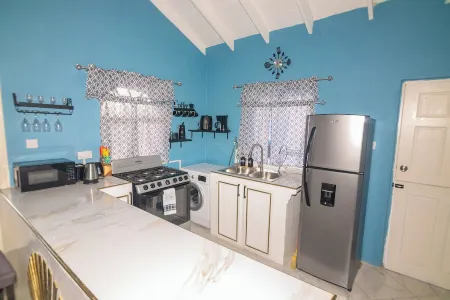 Tao's Cozy Cottage! Piton View