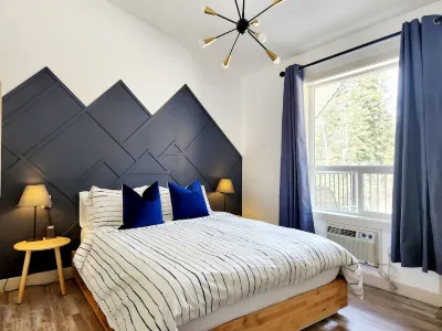 The Overlook Stay | 3 suites | mountain view | free parking Hotels in Harvie Heights