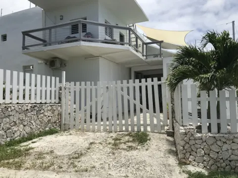 LimeTree Studio, Pelican Key. Cozy retreat in excellent location!