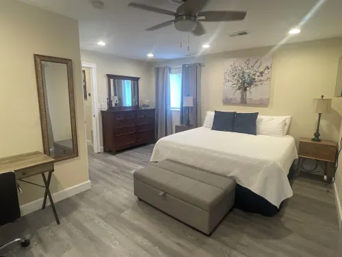 Modern Haven in Klamath Falls - A Stylish Home Away from Home Hotels in Altamont