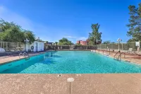 Eloy Retreat w/ Pool Access + Central A/C! - appartements de vacances