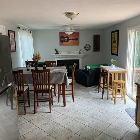 Awesome Patio With Fire Pit, Farmers Porch, Deck With Grill!