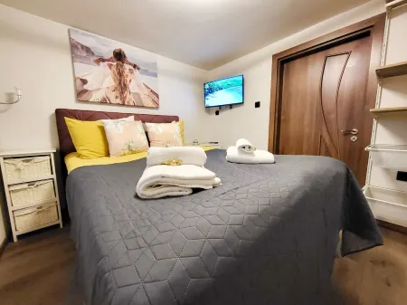 Top Center Varna cozy apr 3bdr 6min from the beach Отели в г. Одесос