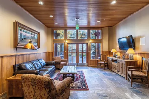 Jackpine Lodge 8009 - 2-Star