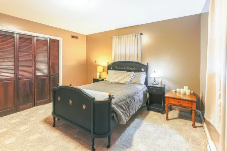 6 Mi to Salisbury Forest-View Sanctuary!