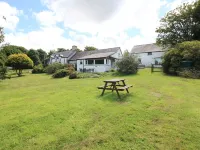Morfa Isaf Cottage Hotels in Penbryn