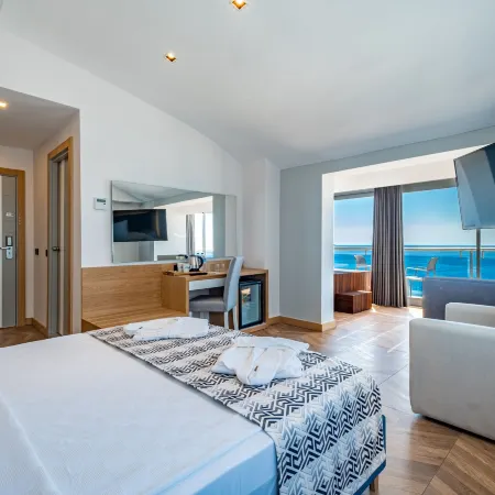 Pearly Hotel