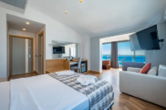 Pearly Hotel Hotels in 