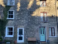21 Entry Lane Hotels near Tesco Express