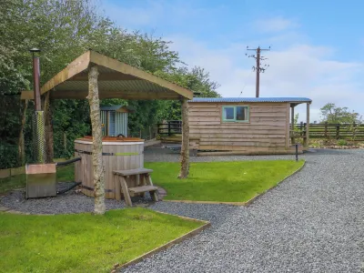 萊蒂蘭費爾 GreenWood （Gelli Gyffwrdd）附近的飯店