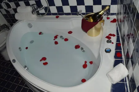 Imperial Rooms Отели рядом с достопримечательностью «Триумфальная Арка Константина»