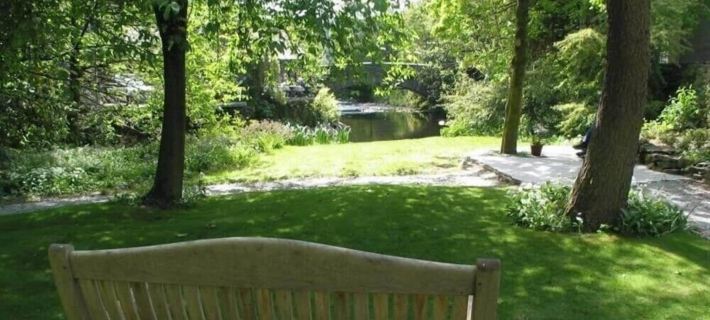 Riverville Hotels in Lakes