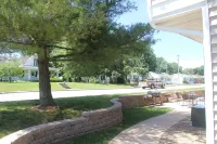 Green Acres Hotel Hotels in Pittsfield