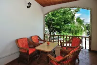 วิลล่า การ์ดัค