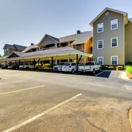 Balcony & Golf Course View! Condo at Kingwood